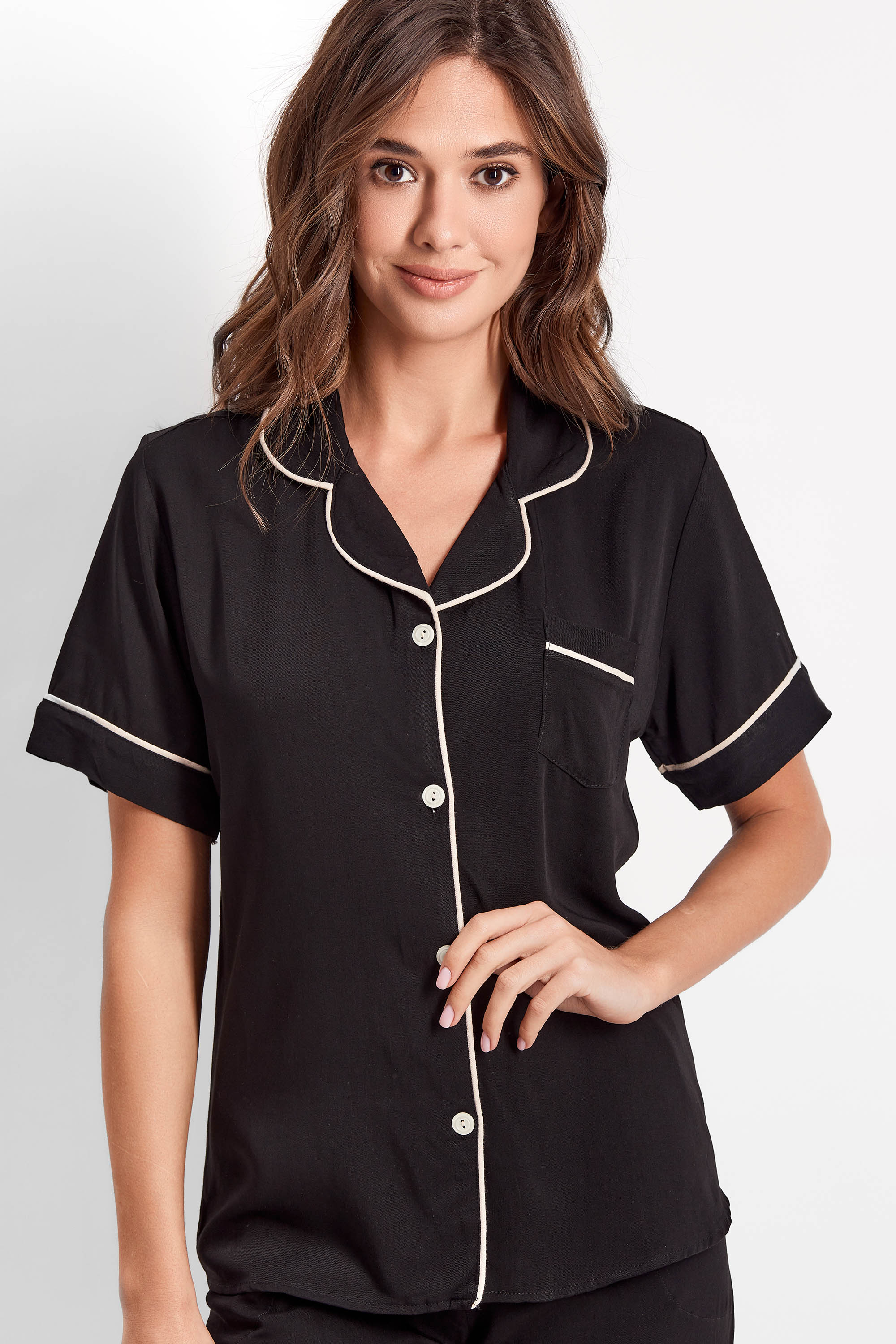 6211-5 Комплект женский (джемпер и шорты)